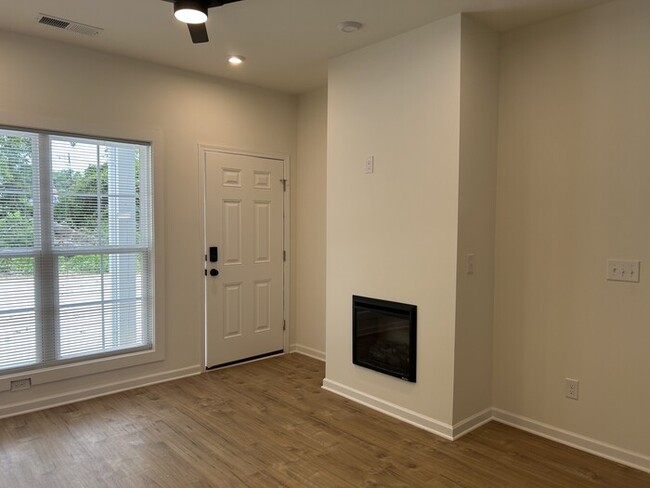 Building Photo - New Construction 2 Bedroom 1 Bath Apartment in Downtown Clover