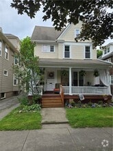 Building Photo - 167 Rosedale St