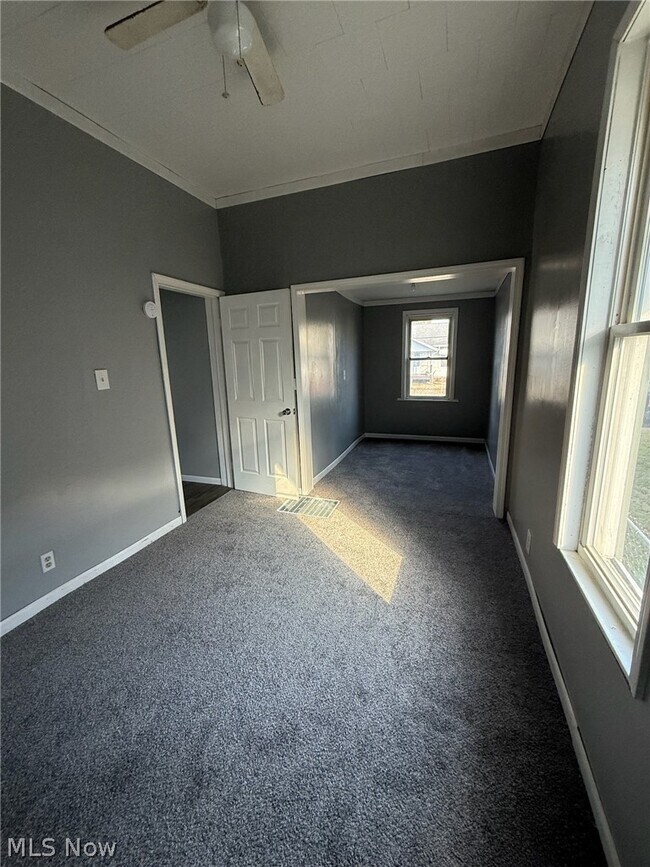 Foto del edificio - 717 Spangler Dr