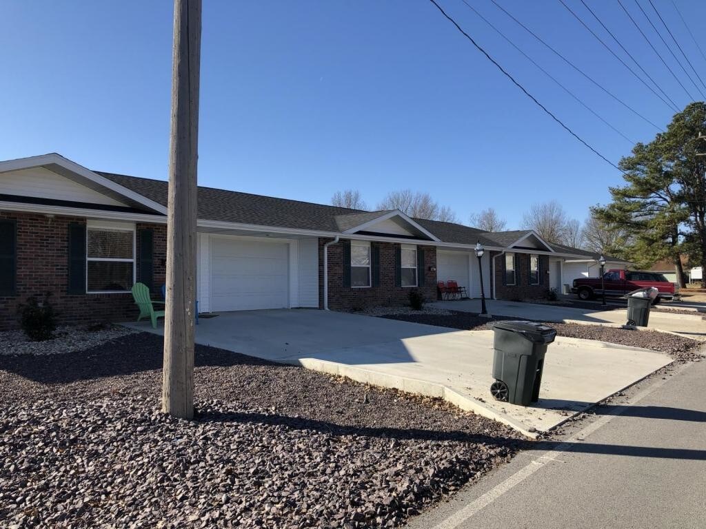 1313 E Boulevard Apartment for Rent in Marion, IL