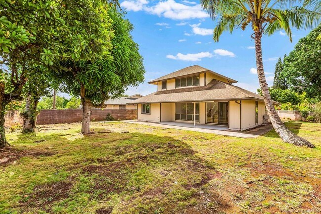 Foto del edificio - Mililani Town VERY Spacious 4 bedroom, 2 bath house, carport, big level yard, pet negotiable