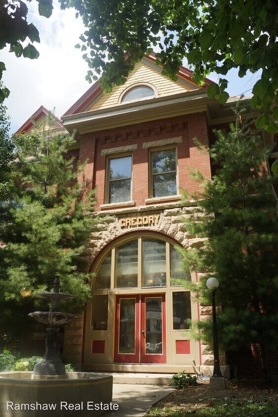 Foto del edificio - 2 br, 1 bath Apartment - 202 W. Columbia Ave