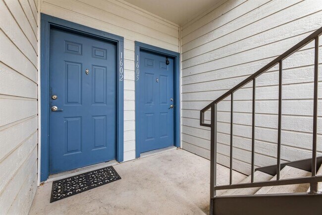 Foto del edificio - 6000 Shepherd Mountain Cove