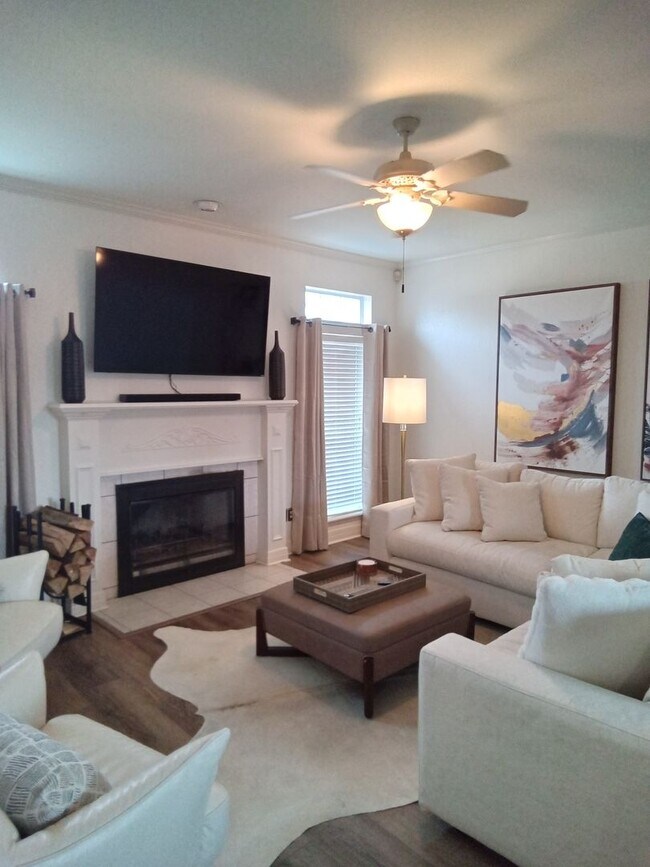 Building Photo - ****JUNIPER PLACE***