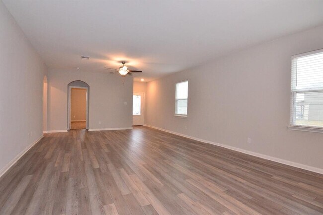 Building Photo - 146 Star Spangled Dr