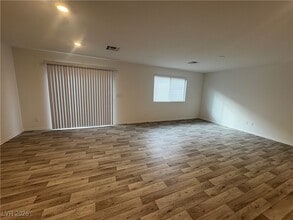 Building Photo - 5943 Swift Lariat St