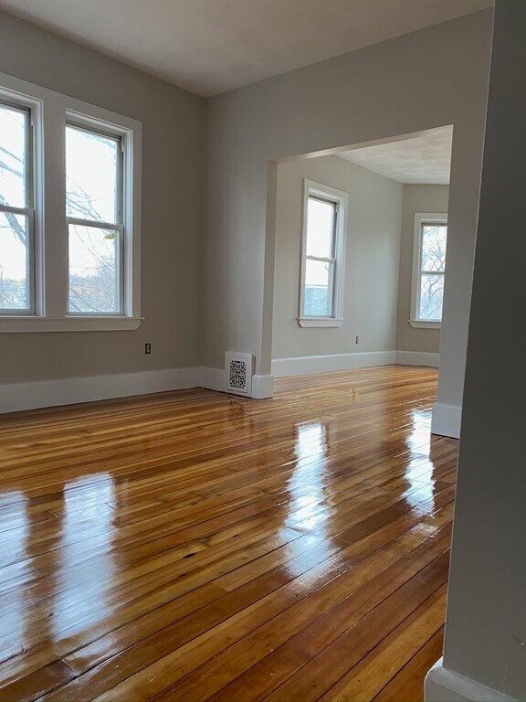 Foto del edificio - 229 Poplar St