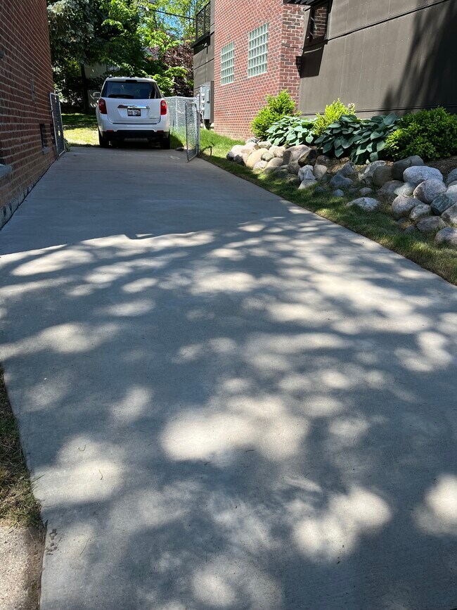 506 W Stadium Blvd, Ann Arbor, MI 48103 Townhouse for Rent in Ann