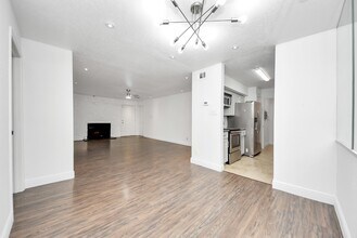 Building Photo - 9700 Leawood Blvd