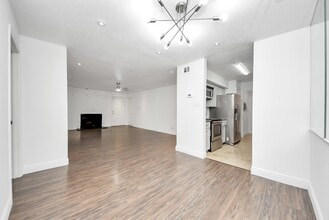 Building Photo - 9700 Leawood Blvd