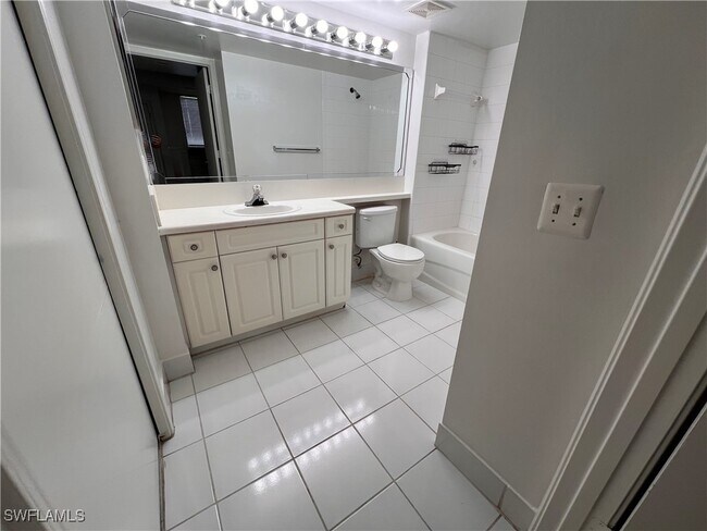 Foto del edificio - 1170 Wildwood Lakes Blvd