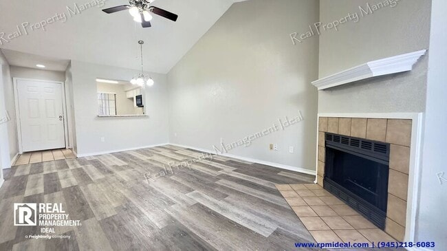 Foto del edificio - 9601 Forest Ln