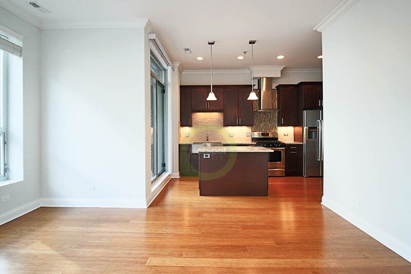 Primary Photo - 28 N Aberdeen St