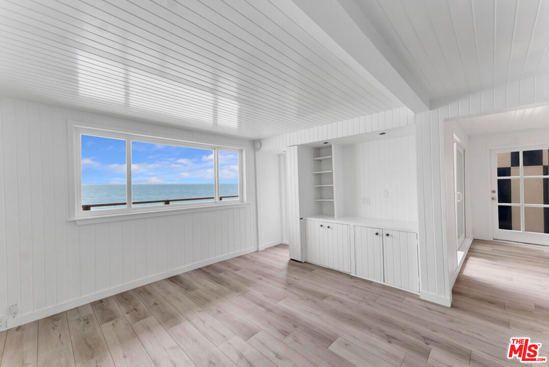 Foto principal - 21056 Pacific Coast Hwy