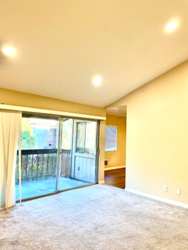Foto del edificio - 5472 Adobe Falls Rd
