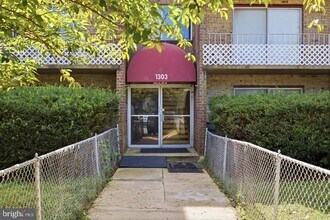 Building Photo - 1303 Congress St SE