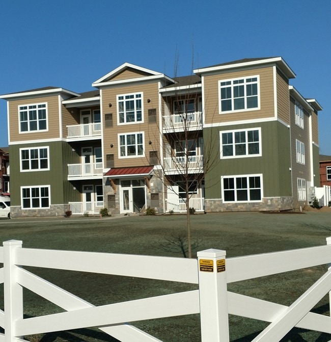 Building Photo - Essex Station Apartments