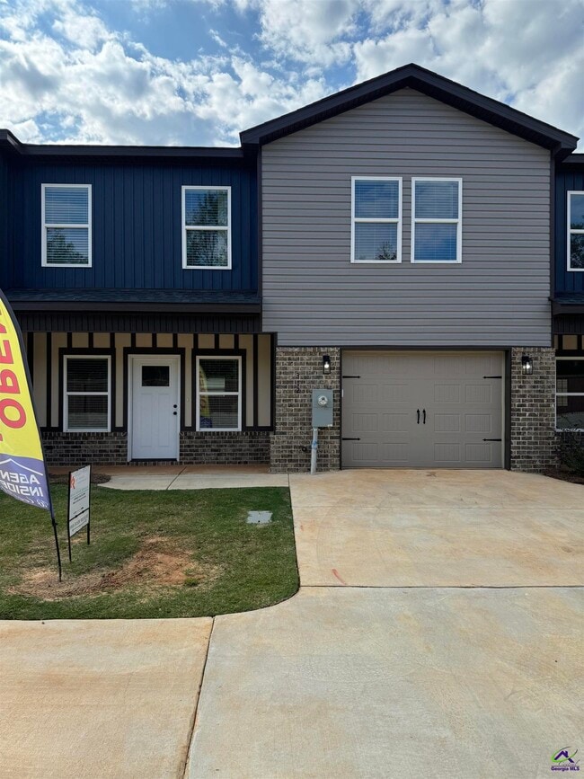 Building Photo - 312 Beau Claire Cir