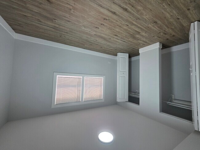 Foto del edificio - 1621 E 74th Pl