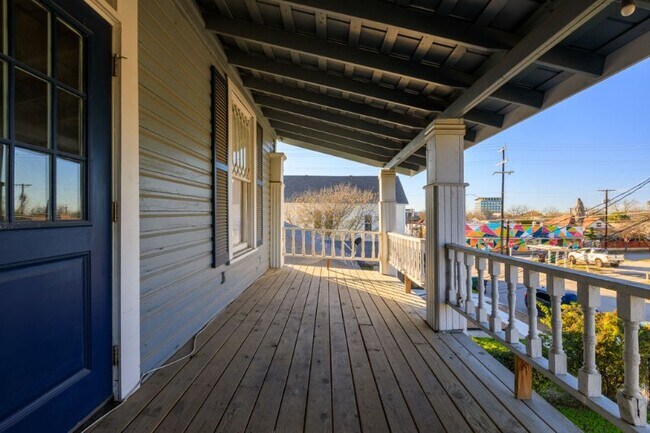 Foto del edificio - 410 E Carson St