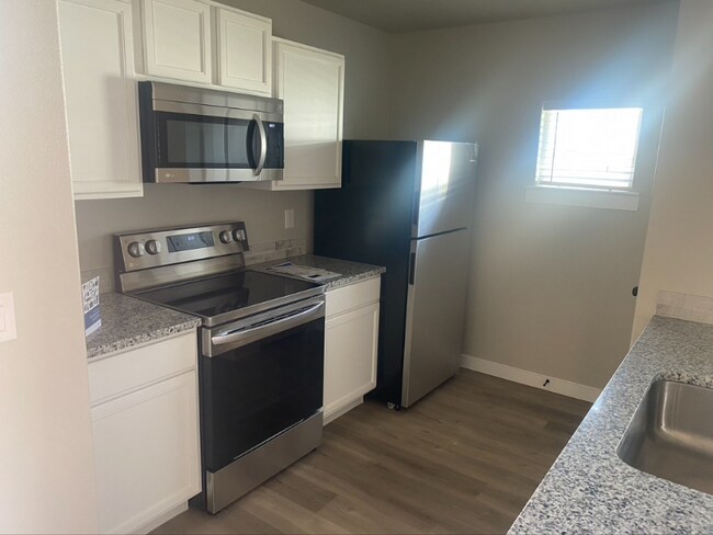 Foto del edificio - 417 E 30th St