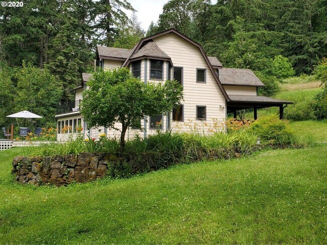 Foto del edificio - New Price! Custom Home