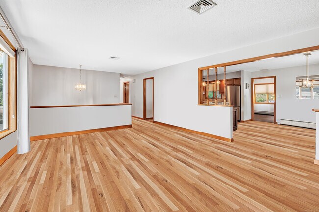 Foto del edificio - 42 Raycroft St