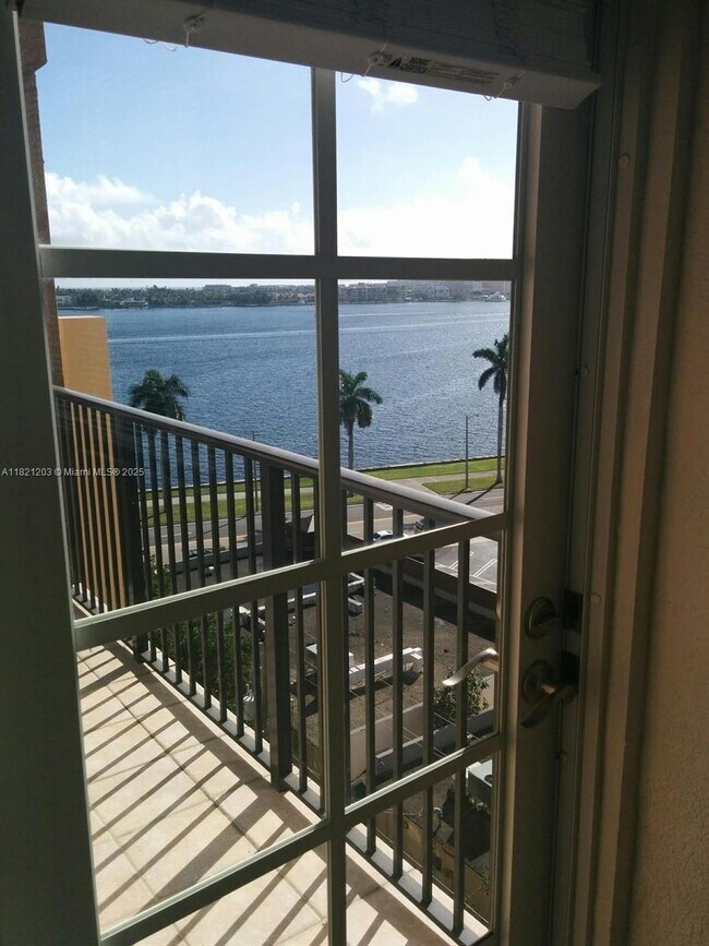 Foto del edificio - 1801 N Flagler Dr
