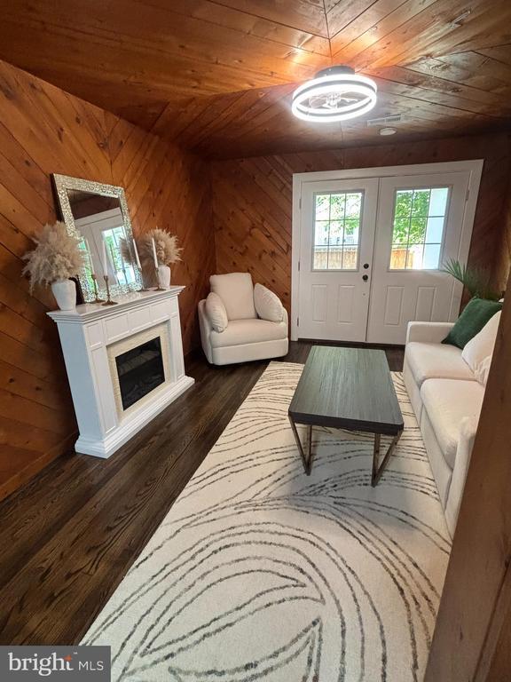 Foto del edificio - 310 Frazer Pl