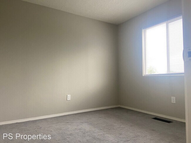 Building Photo - 3005 Quail Pointe Dr NW