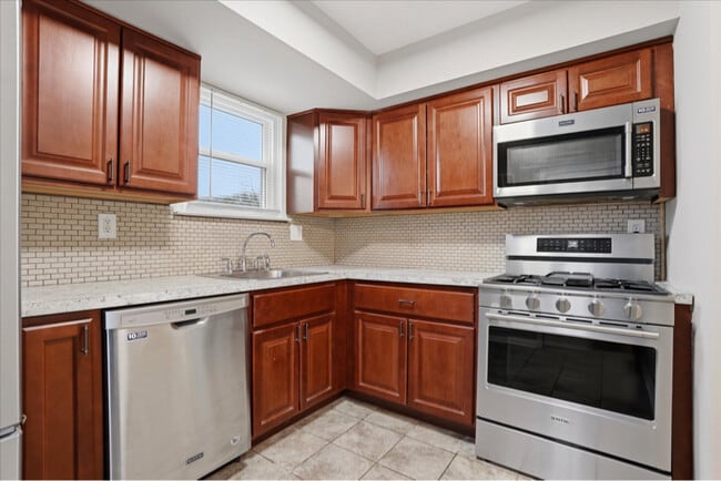 Photo - 4546 Rosemarie Dr Townhome