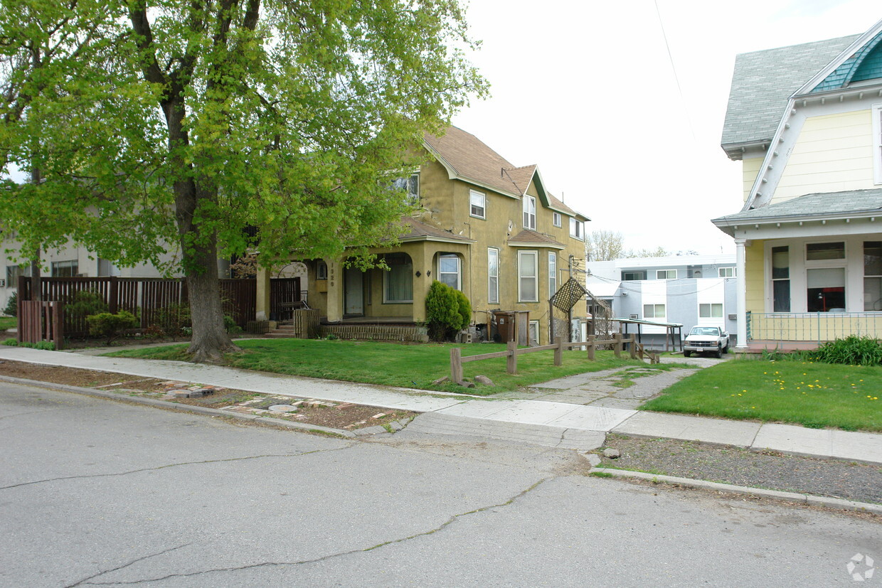 Building Photo - 1920 W 1st Ave