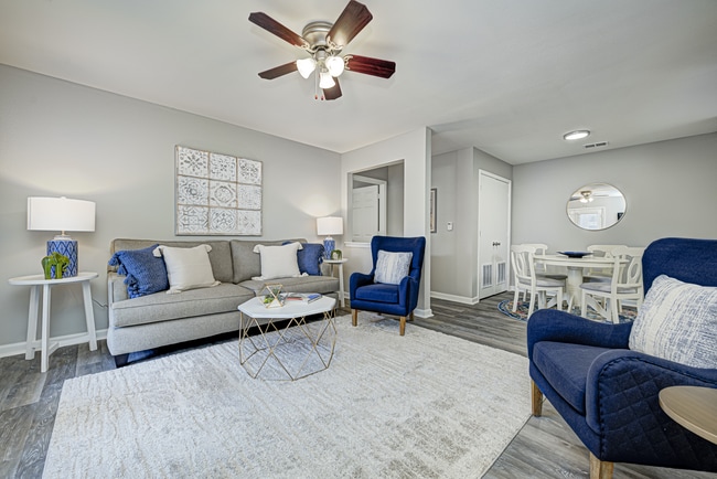 Building Photo - Village Crossing