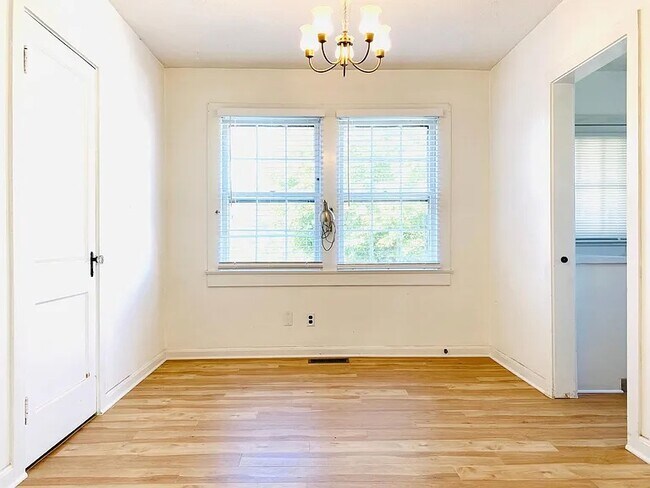 Foto del edificio - 1745 Allen Ave