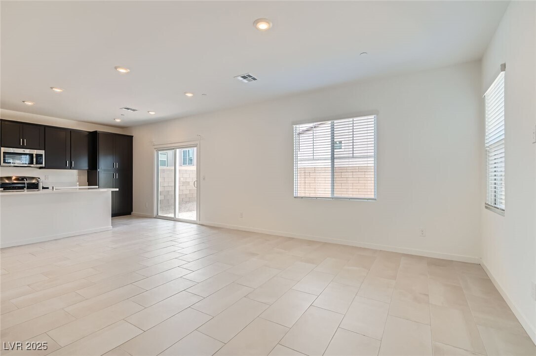 Foto principal - 114 Brielle Beacon Ln