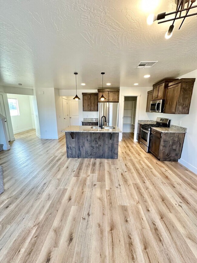 Foto del edificio - Beautiful Desert Hollow