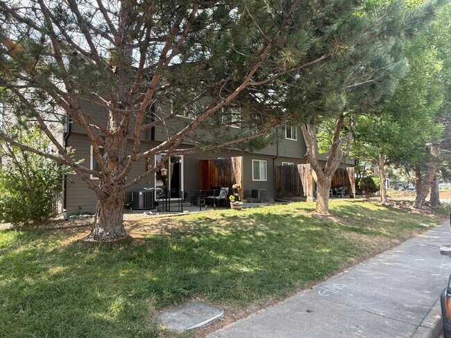 Patio - 2124 3rd St SW