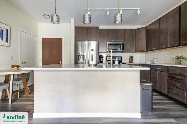 Foto del edificio - 11221 Synergy Dr