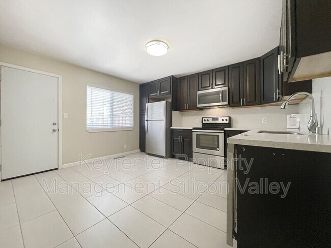 Foto del edificio - 4951 Union Ave