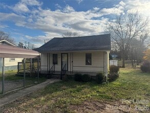Building Photo - 2885 Fair Oaks Dr