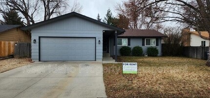 Building Photo - 1377 E Wright St