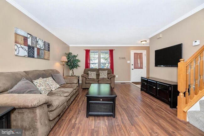 Foto del edificio - 514 Hollyberry Way