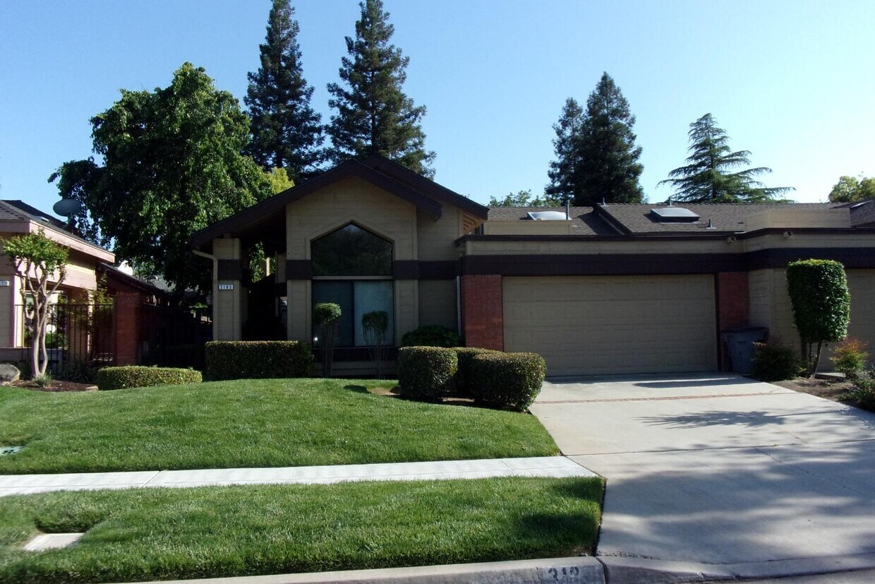 3185 W Spruce Ave, Fresno, CA 93711 House for Rent in Fresno, CA