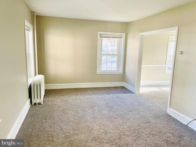 Foto del edificio - 316 W Market St