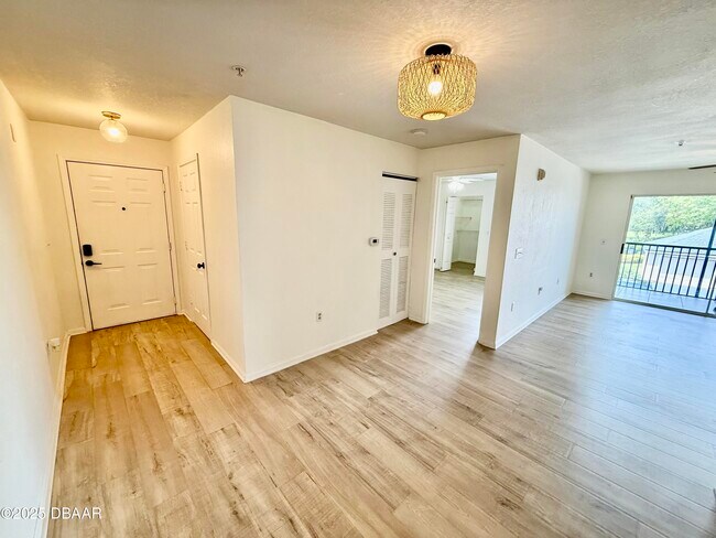 Foto del edificio - 940 Village Trail