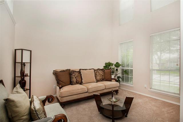 Foto del edificio - 423 Trinity Dr