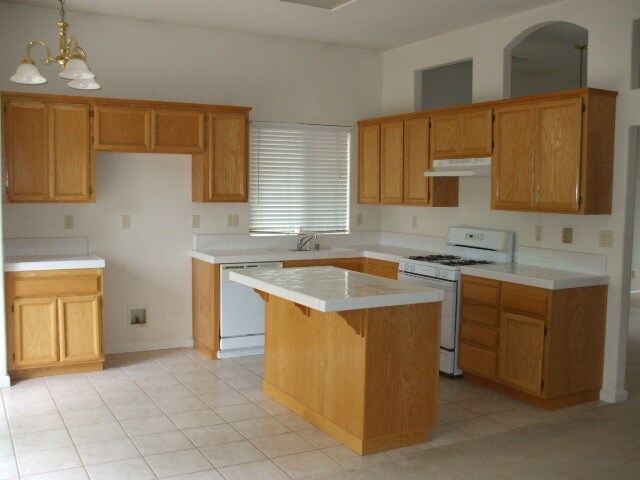 Foto del edificio - Cresleigh near Wild Life Preserve 3 Bedroom + Den!!