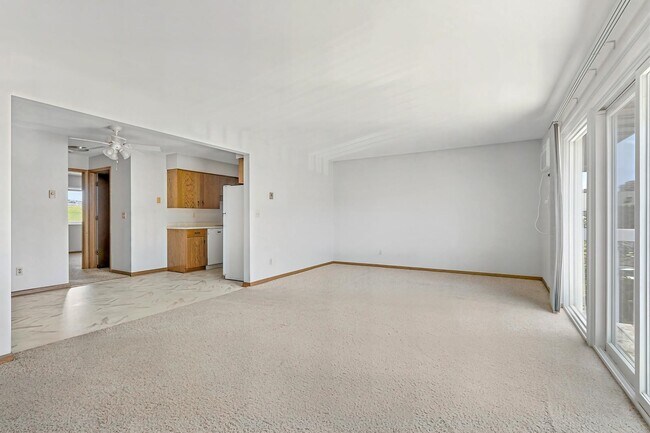 Foto del edificio - 16 W Klubertanz Dr