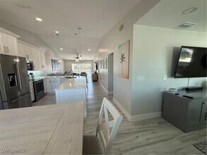 Building Photo - 834 Gulf Pavillion Dr