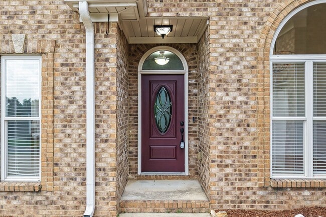 Building Photo - 710 Valley St